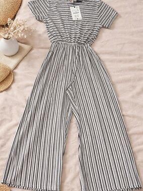 Zara Black & White Striped Kids One-Piece Bodysuit